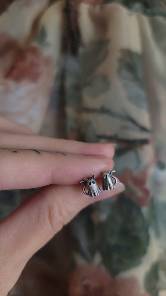 Sheet ghost kitty sterling silver post earrings