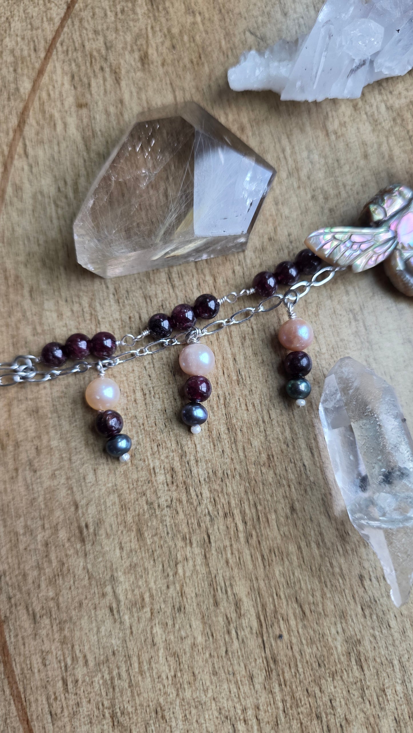 Abalone Bee Carving Choker with Garnet and Pearls