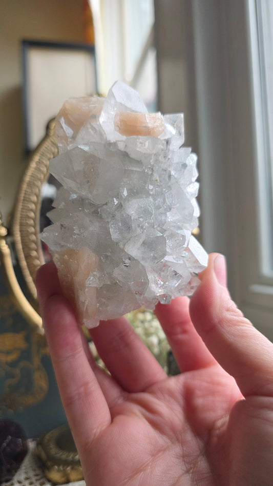 Apophyllite specimen no.10