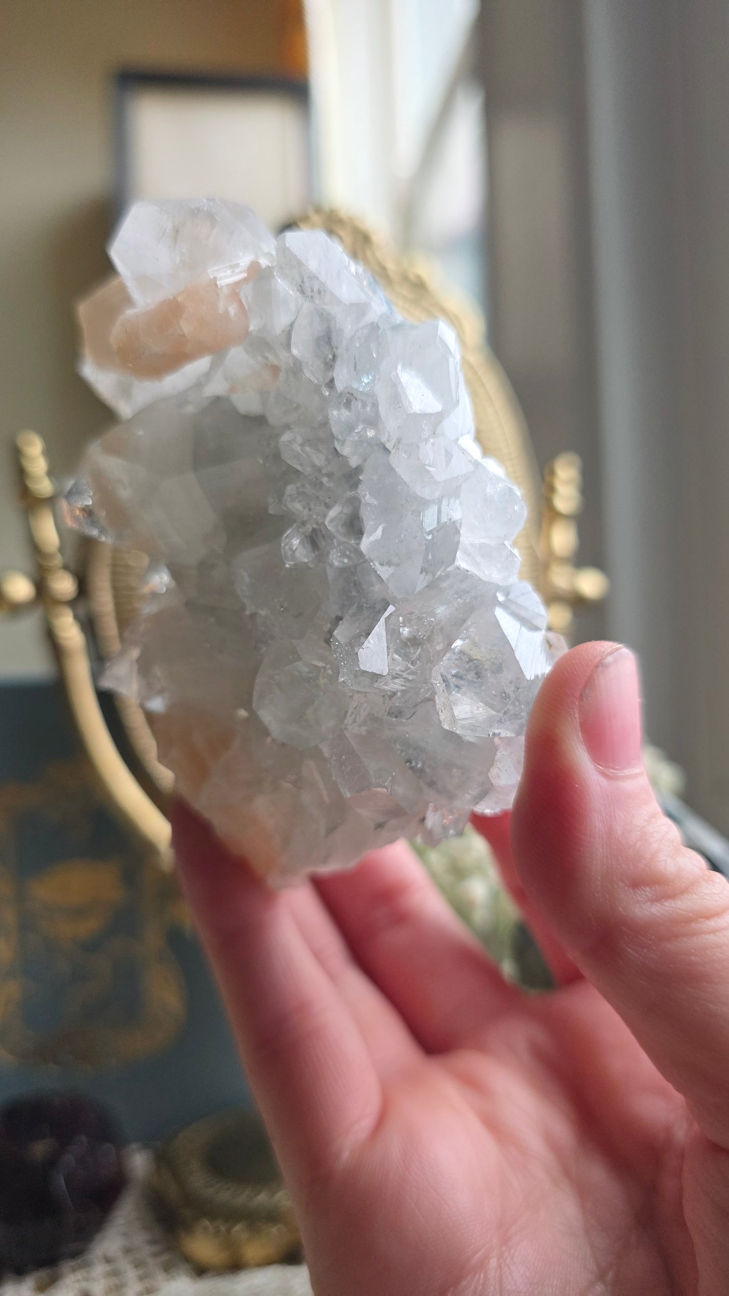 Apophyllite specimen no.10