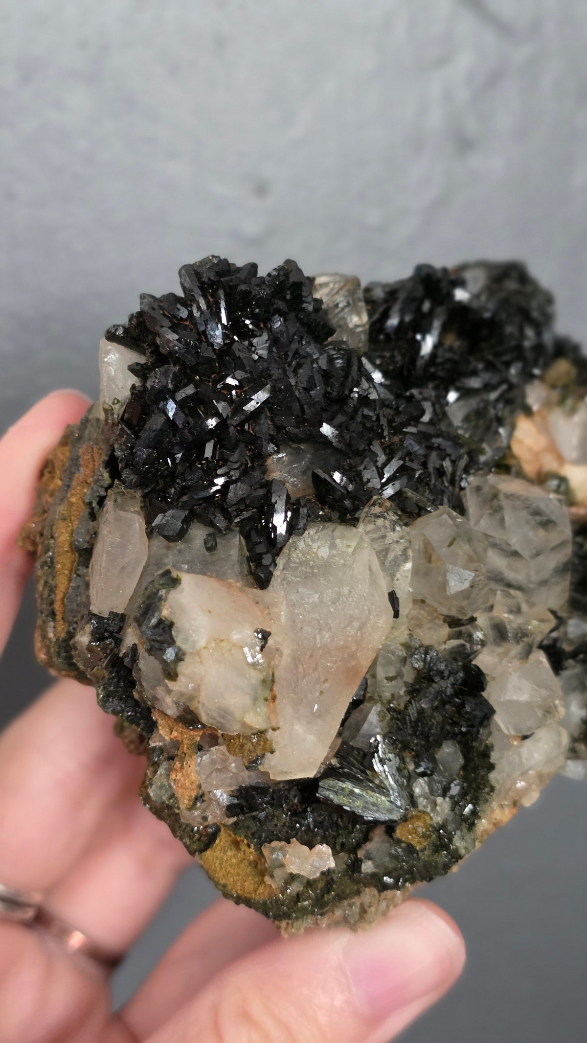 Epidote in Quartz