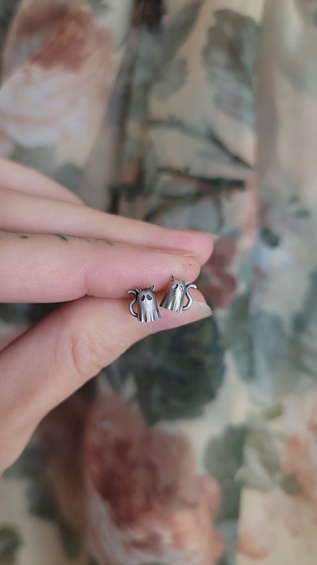 Sheet ghost kitty sterling silver post earrings
