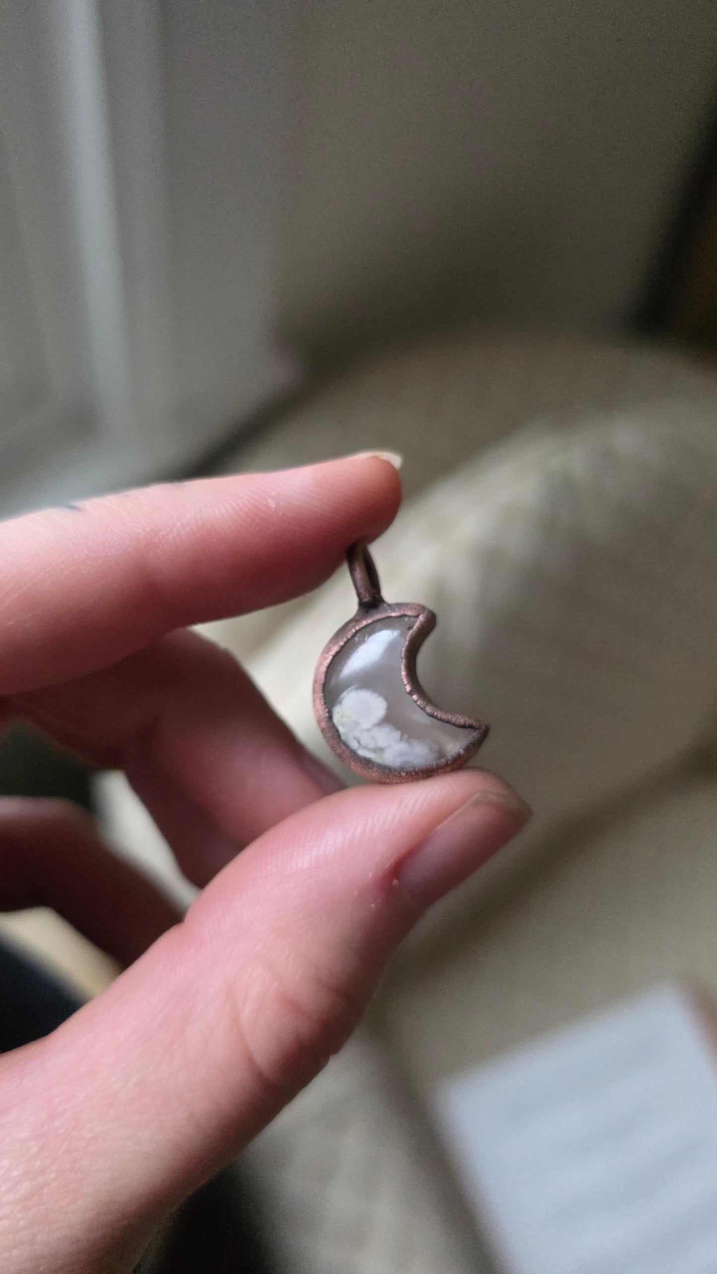 Flower agate copper moon pendant